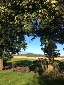 Luxury cottage in countryside setting near to St Andrews perfect for golfers 