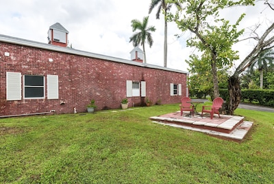 Barn With Steam--and jacuzzi within 35 Minutes Miami South Beach     