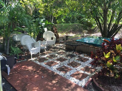 Barn With Steam--and jacuzzi within 35 Minutes Miami South Beach     