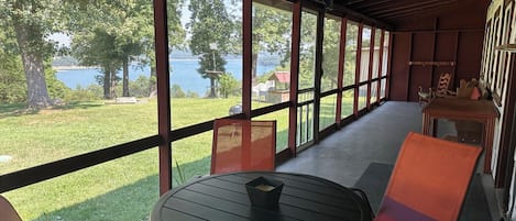 Large Screened Porch, Awesome Lake View