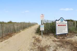 Beach Access 30 Second Walk