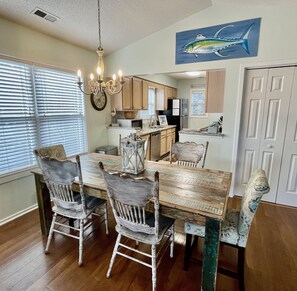 Dining Area - Seating for 8 (additional chairs available) High Chair & Booster 