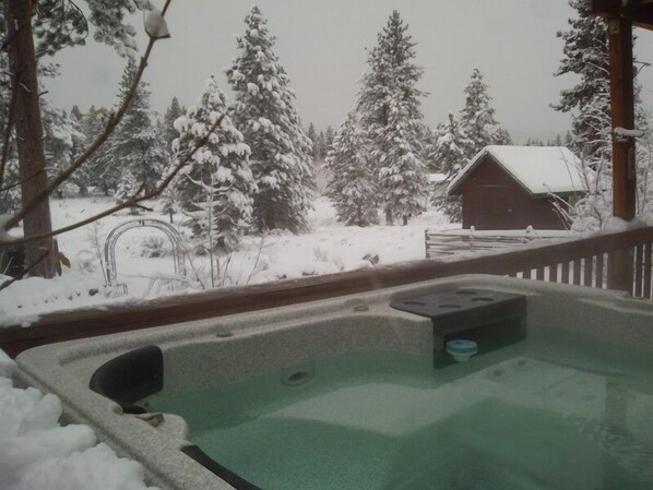 Private hot tub