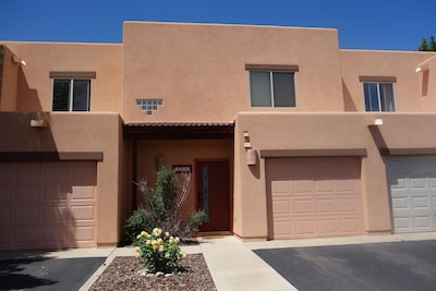 Family and Pet Friendly Condominium in Moab by Golf Course 