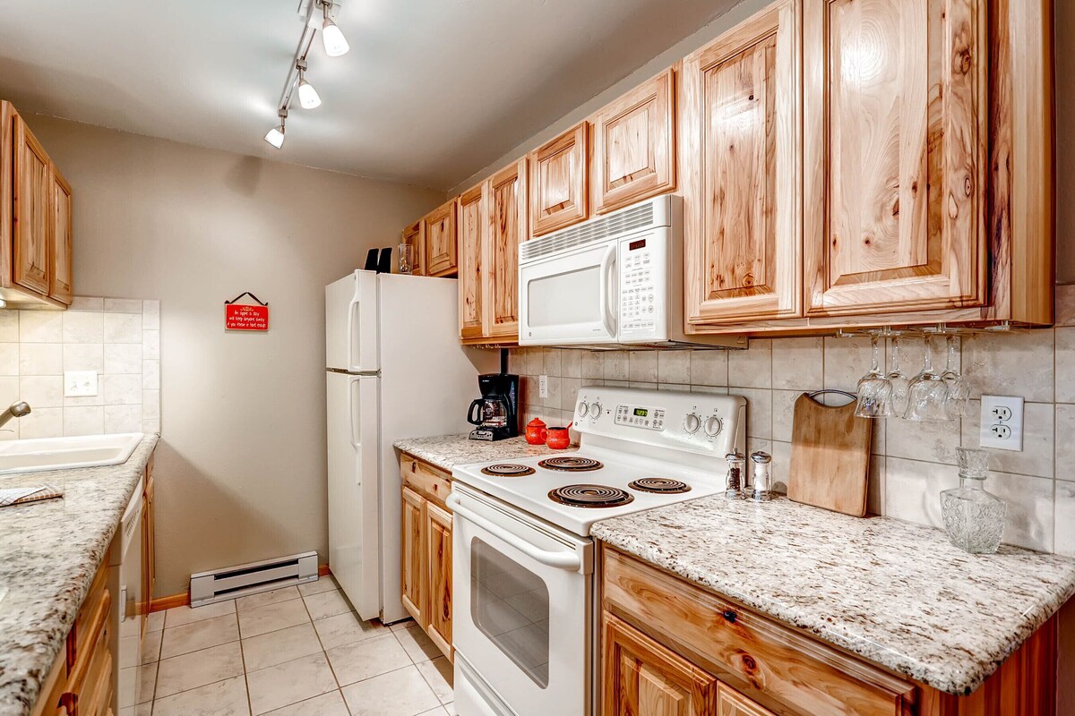 Cozy Creekside Condo (ground level, end unit)