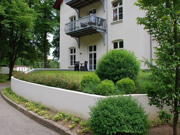 Schloss Hohen Niendorf mit Park, Sauna und Kamin