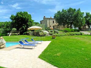Ciel, Nuage, Plante, Arbre, Extérieur Banc, Mobilier De Jardin, Lot Terre, Paysage Naturel, Ombre, Herbe