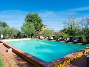 L'Eau, Nuage, Ciel, Propriété, Plante, Piscine, Bleu, Bleu Azur, Arbre, Rectangle