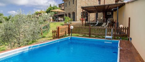 Swimming Pool, Property, House, Real Estate, Building, Villa, Leisure, Vacation, Estate, Home