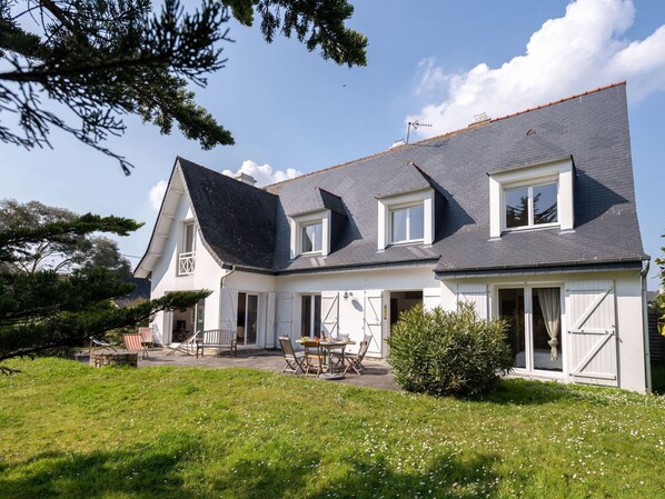 Maison, Propriété, Domicile, Bâtiment, Zone Résidentielle, Immobilier, Toit, Chalet, Ferme, Architecture