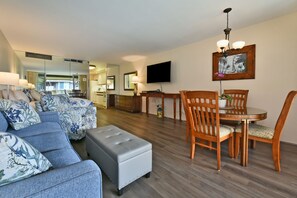 Eldorado J209 Living room1