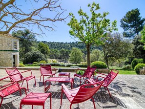 Plante, Ciel, Propriété, Meubles, Table, Arbre, Tableau De Plein Air, Chaise, Mobilier De Jardin, Ombre