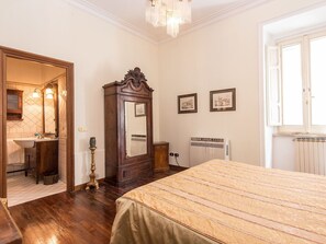 Property, Room, Furniture, Ceiling, Interior Design, Bed, Bedroom, Floor, Building, Bed Frame