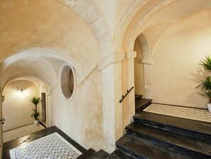 Building, Plant, Stairs, House, Interior Design, Lighting, Houseplant, Wood, Floor