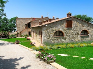 Propriété, Maison, Bâtiment, Immobilier, Domicile, Chalet, Cour, Herbe, Biens, Ferme
