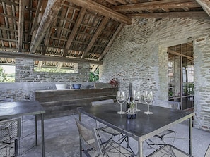Tabelle, Möbel, Stuhl, Interior Design, Fussboden, Flooring, Holz, Grundeigentum, Halle, Gebäude