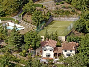 Bergdorf, Estate, Haus, Gebäude, Luftaufnahmen, Villa, Bergstation, Ländliches Gebiet, Landschaft, Baum