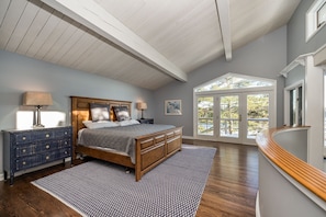 OPEN LOFT primarybedroom is OPEN to an adjoined 2nd bedroom on the 2nd floor.