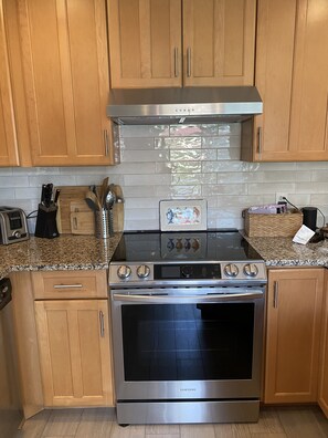 New Samsung Range and Hood