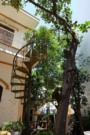 spiral stair leading to Moon house - Moon (whole first floor)