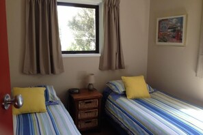 Twin bedroom