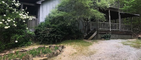 Lots of outdoor covered areas to enjoy the sound of the creek and the mountains