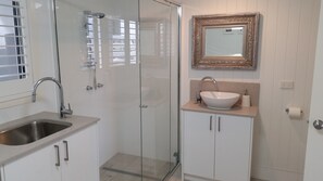 Newly refurbed bathroom/laundry