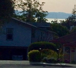 Gorgeous partial view of San Francisco Bay  
