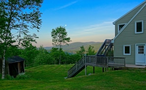 Magnificent Views Overlooking the Mountains and Lake