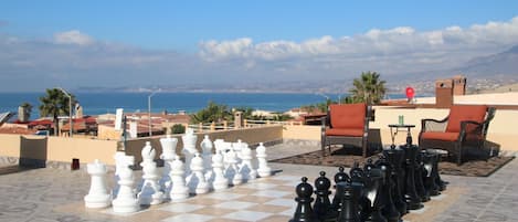 Chess anyone?
Large private terrace 