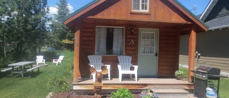 Kozy Cabin A