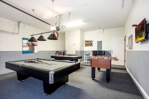 Games Room - pool table, air hockey & foosball