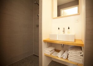 Bathroom BedonBoard