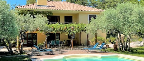 Maison en Provence avec sa piscine privée