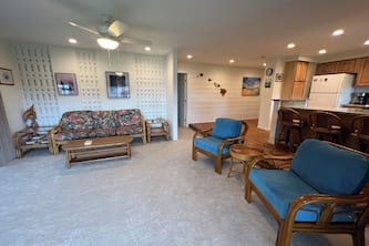 Spacious 2BR/2BA Condo - Ocean View, Above it All, Oceanside Pool and Zoned A/C