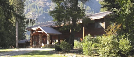 Front view of lodge. Berray Mountain in background.