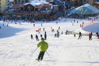 Grand Lodge @ Mt. Crested Butte!! 200 ft from slopes!