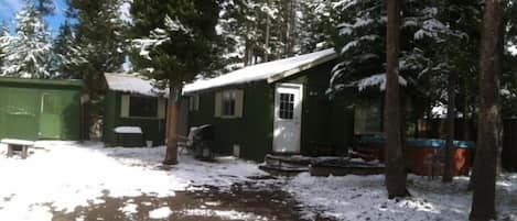 Mooses Caboose 2 bedroom cabin. Mack's Inn area of Island Park, Id.