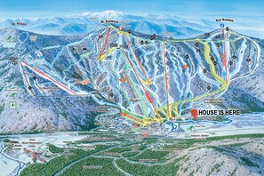 House Located within the Bretton Woods Ski Area, Minutes to the Slopes!!