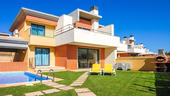 Garden View and Pool View