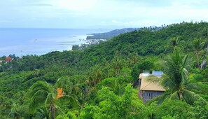 This villa is a sanctuary of calm - only a few minutes away from Lamai Beach