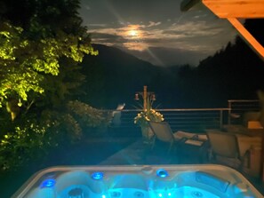 New hot tub!!!