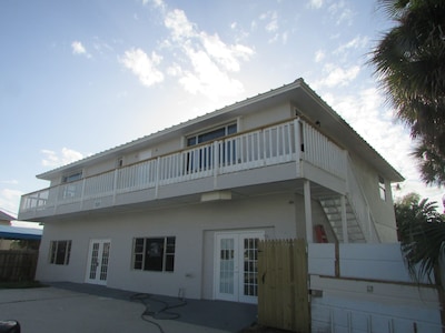 New apartment in front of beach!!!