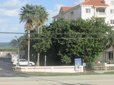 New apartment in front of beach!!!