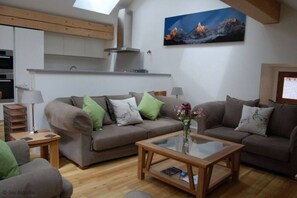 Light and airy with Underfloor Heating throughout