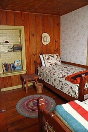 Western decorated second bedroom
