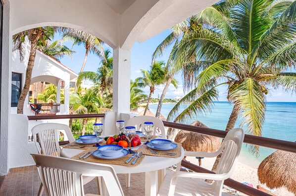 Luna Azul #4 Balcony with an Outside Dining Area