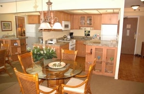 Dining Area, Kitchen and Entry