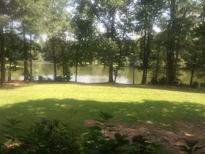 Lake home in the middle of Auburn, 10 miles from the Auburn football stadium.