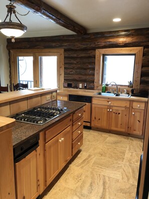 Gas cooking & Dishwasher!